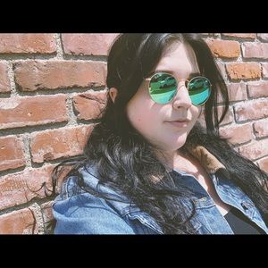 Meet your Posher, Cassidie